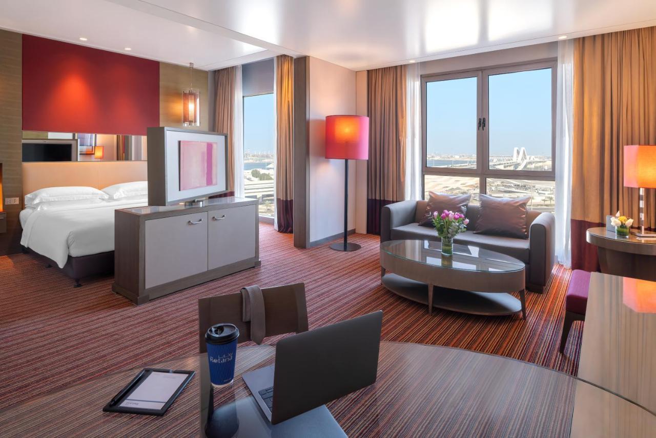 Park Rotana Abu Dhabi Hotel Exterior photo Suite