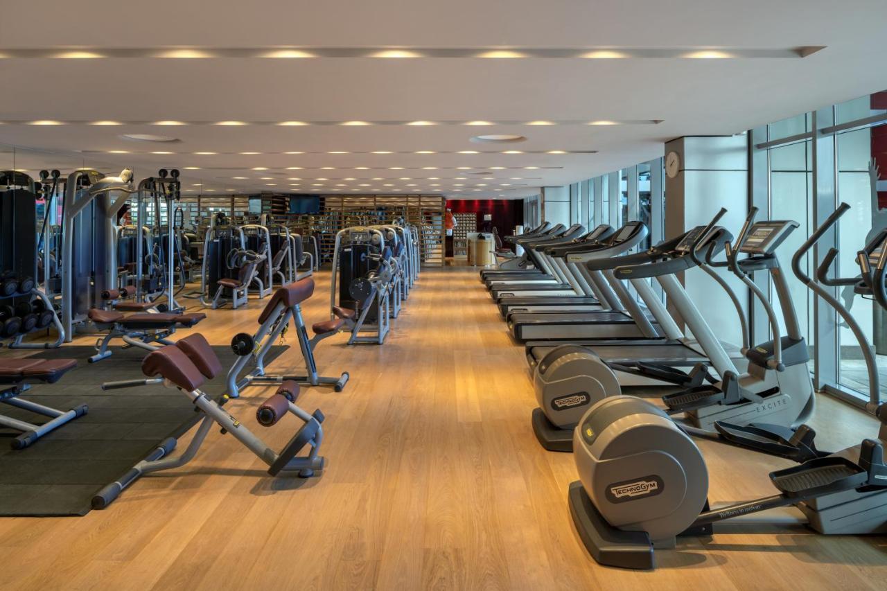 Park Rotana Abu Dhabi Hotel Exterior photo The gym at the hotel